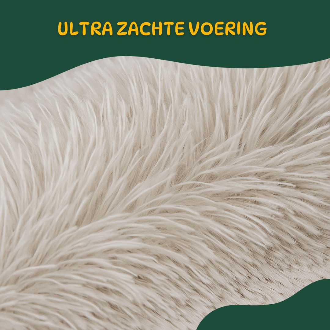 Close-up van de superzachte pluche voering van het CozyNest™ huisdierenbed – ideaal voor comfort en geborgenheid
