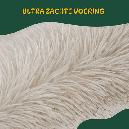 Close-up van de superzachte pluche voering van het CozyNest™ huisdierenbed – ideaal voor comfort en geborgenheid